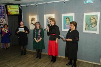 Выставочный сезон в Центре народного творчества открыла выставка преподавателя школы искусств
